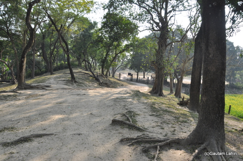 Ancient relics at Chandraketugarh, taken by Gautam Lahiri