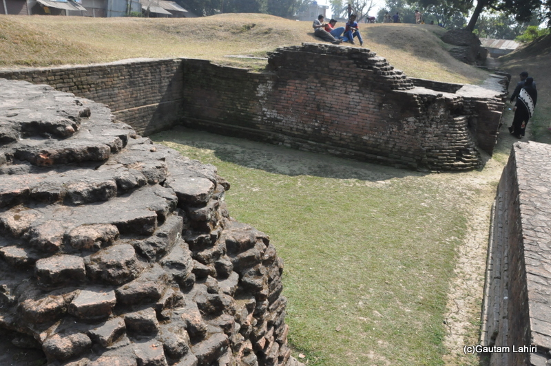 Ancient relics at Chandraketugarh, taken by Gautam Lahiri
