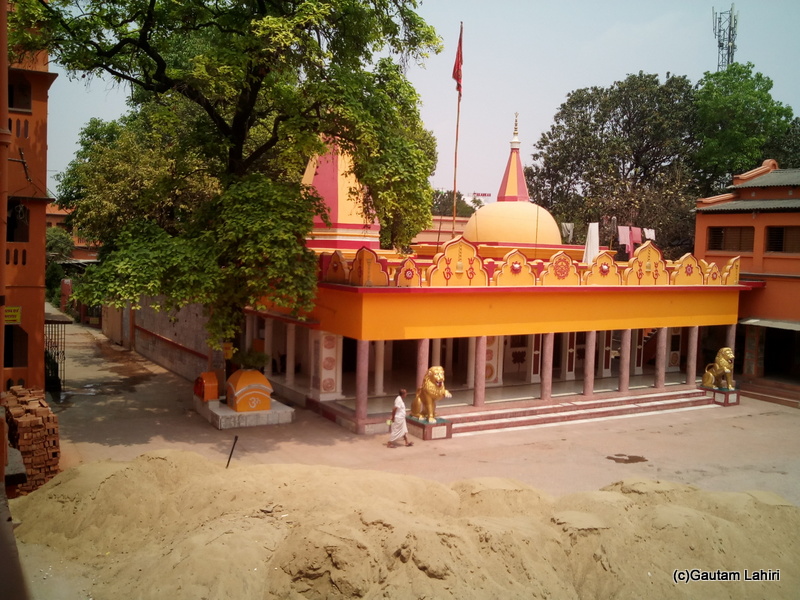 At Gaya, The BSS camp from the inside. Temples and offices neatly made the entire area. living quarters stood where the pilgrims stayed. As a pilgrim, one can stay for a maximum of 3 days by Gautam Lahiri