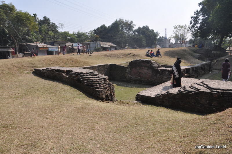 Ancient relics at Chandraketugarh, taken by Gautam Lahiri