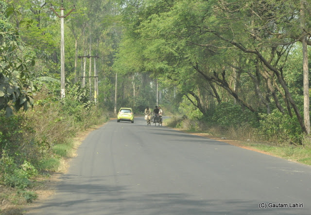 Gadiara road from NH2 in Hooghly, West Bengal, India by Gautam Lahiri