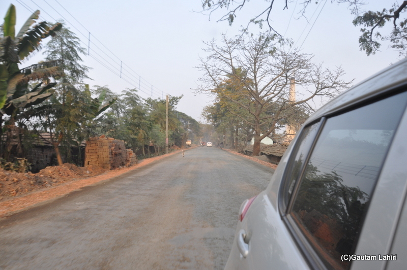 Near Newtown, Kolkata, towards Chadraketugarh by gautam lahiri