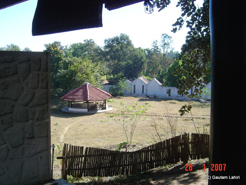 The restaurant on the state highway with its out houses towards Kanha forest reserve from Nagpur by Gautam Lahiri