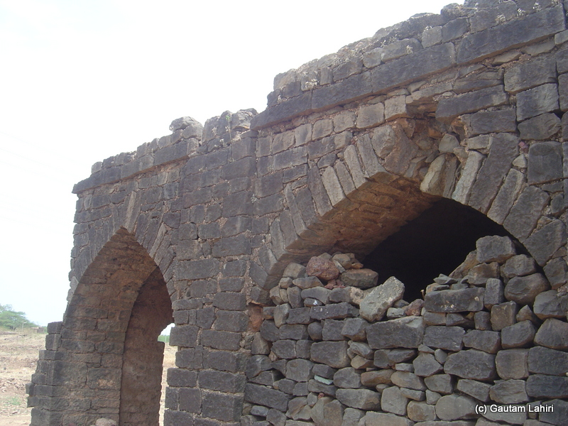 A section of the stable where long distance horses were made to rest. The structure looked extremely well built. Apart from few stone and mortar bricks breaking off, it had fought with the nature to proclaim its presence at Bidar fort by Gautam Lahiri