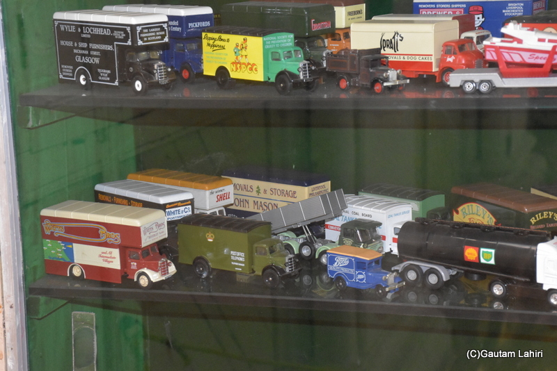 The path to the tankers brought us onto a broader road filled with trucks and delivery vans of various brands, predominantly British, near Naulakha Palace by gautam lahiri