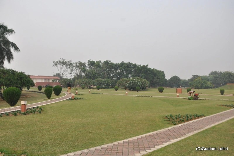 Baha’i (Lotus) Temple, New Delhi by gautam lahiri