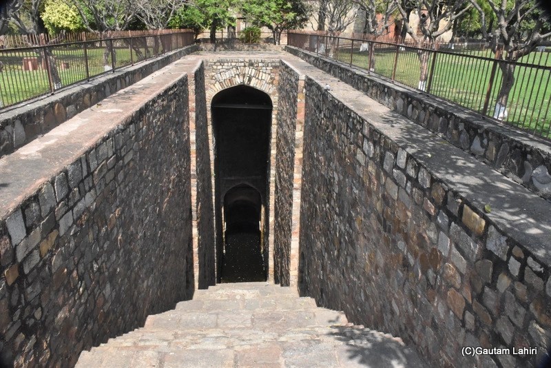 Royal Bath, Purana Qila or Fort New Delhi by gautam lahiri